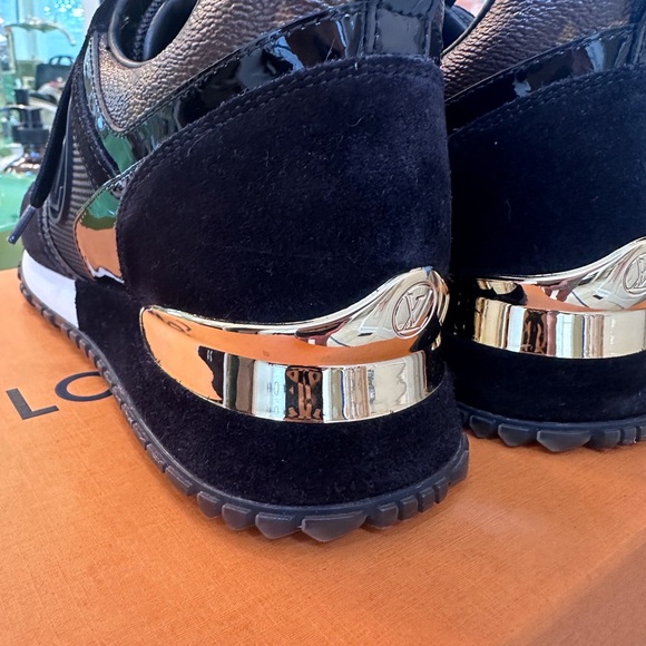Louis Vuitton suede / monogram Run Away sneakers 36.6 - Picture 8 of 10